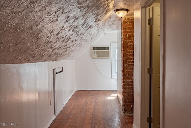 13301 Courtland Avenue, Cleveland, OH 44111