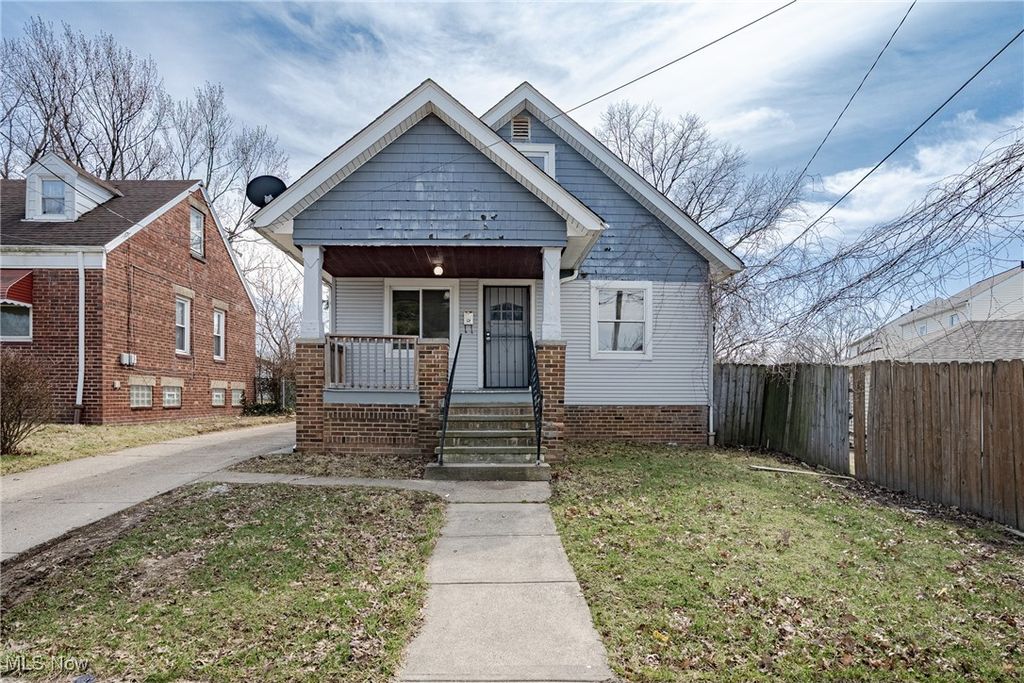 13301 Courtland Avenue, Cleveland, OH 44111