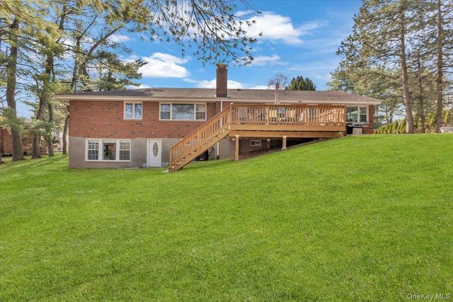 47 Willow Drive, Briarcliff Manor, NY 10510