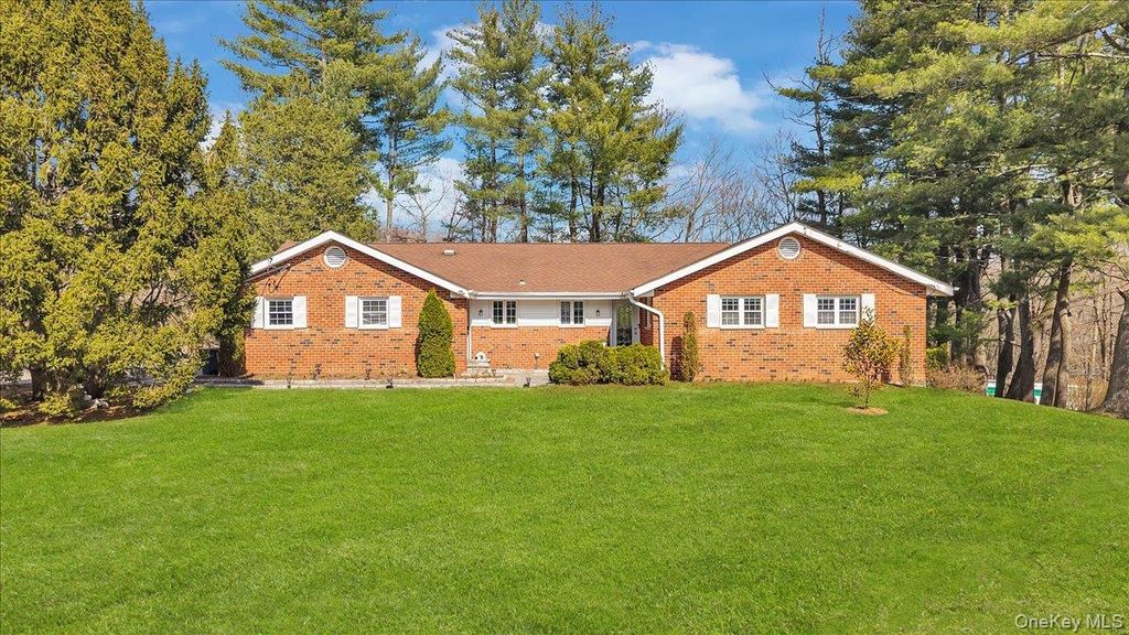 47 Willow Drive, Briarcliff Manor, NY 10510