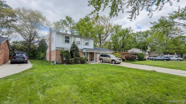 29758 Rambling Road, Southfield, MI 48076