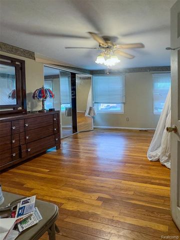 29758 Rambling Road, Southfield, MI 48076