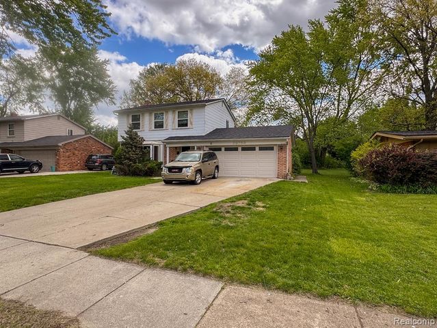 29758 Rambling Road, Southfield, MI 48076