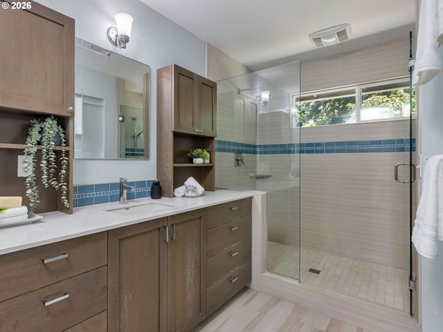 15160 Se HICKORY Ct, Milwaukie, OR 97267