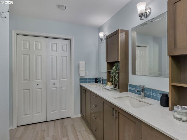 15160 Se HICKORY Ct, Milwaukie, OR 97267