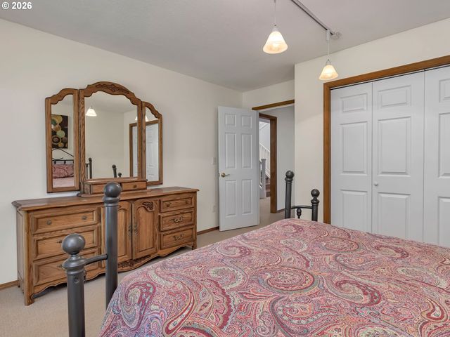 15160 Se HICKORY Ct, Milwaukie, OR 97267