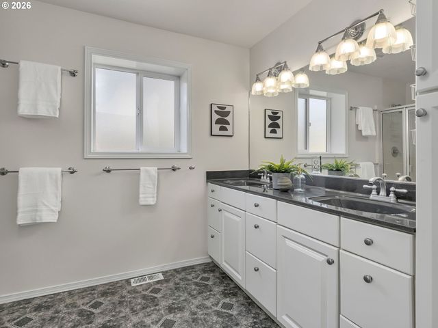 15160 Se HICKORY Ct, Milwaukie, OR 97267
