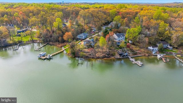 8046 FOREST GLEN DR, Pasadena, MD 21122