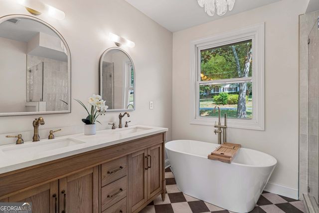 107 Ridgecrest Road, Lagrange, GA 30240