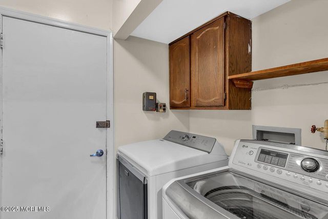 9 Cherry Hill Lane, Manalapan, NJ 07726