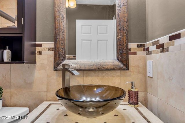 9 Cherry Hill Lane, Manalapan, NJ 07726