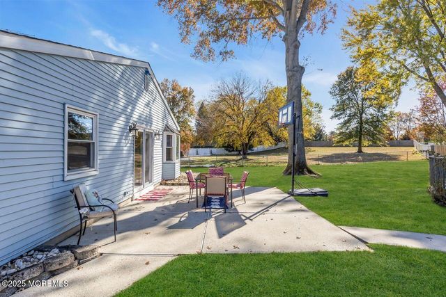 9 Cherry Hill Lane, Manalapan, NJ 07726