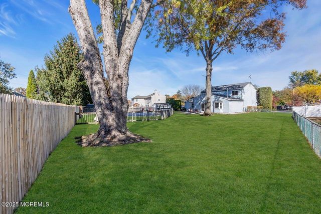 9 Cherry Hill Lane, Manalapan, NJ 07726