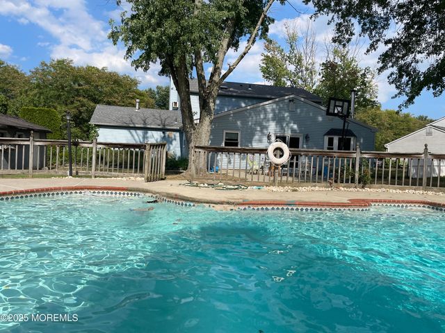 9 Cherry Hill Lane, Manalapan, NJ 07726