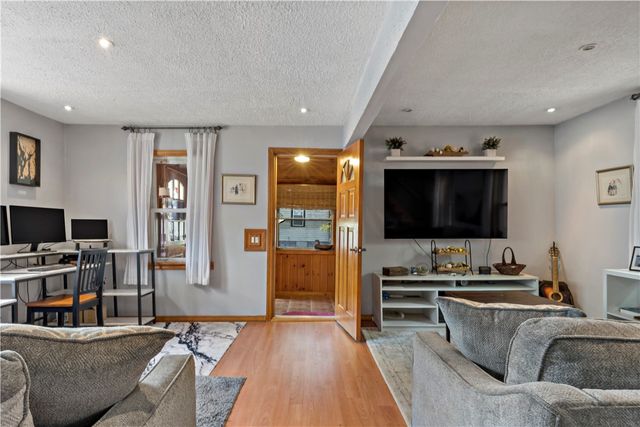 185 Ottawa Avenue, Warwick, RI 02889