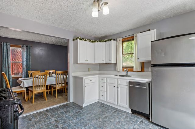 185 Ottawa Avenue, Warwick, RI 02889