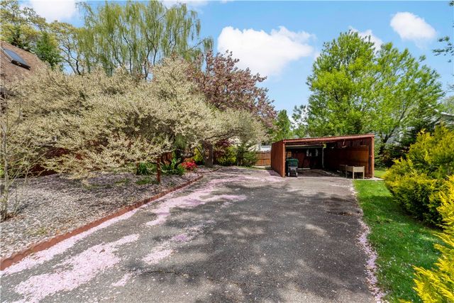 185 Ottawa Avenue, Warwick, RI 02889