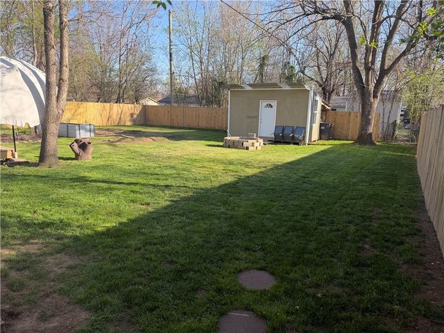 2405 Dogwood Place, Springdale, AR 72762