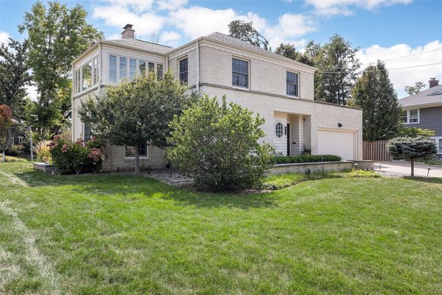 2241 Linden Drive SE, Cedar Rapids, IA 52403