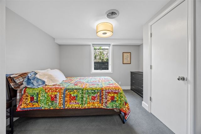 2241 Linden Drive SE, Cedar Rapids, IA 52403