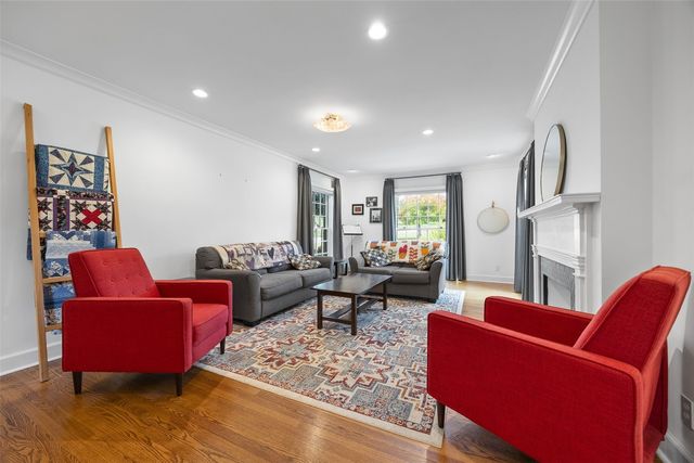 2241 Linden Drive SE, Cedar Rapids, IA 52403