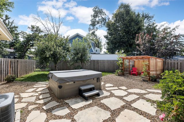 2241 Linden Drive SE, Cedar Rapids, IA 52403