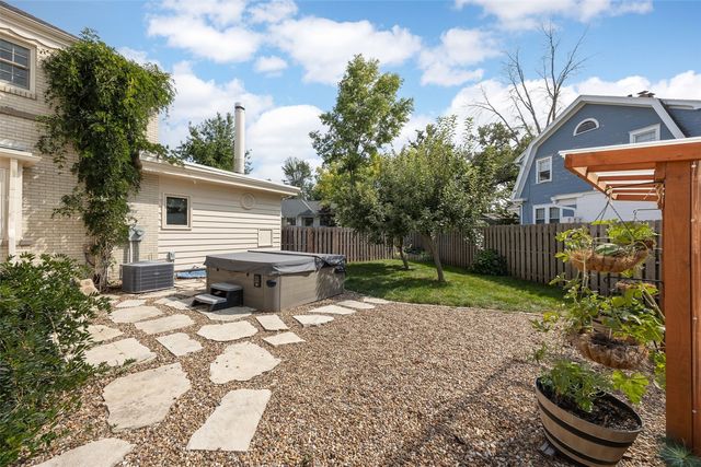 2241 Linden Drive SE, Cedar Rapids, IA 52403