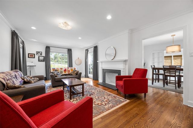 2241 Linden Drive SE, Cedar Rapids, IA 52403