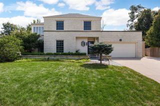 2241 Linden Drive SE, Cedar Rapids, IA 52403