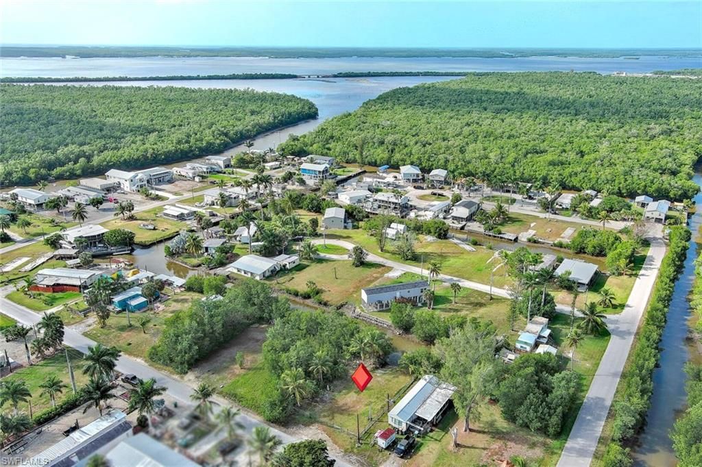 102 Egret LN, EVERGLADES CITY, FL 34139 — photo 3