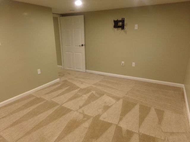 162 Middlesex Ave 1, Wilmington, MA 01887