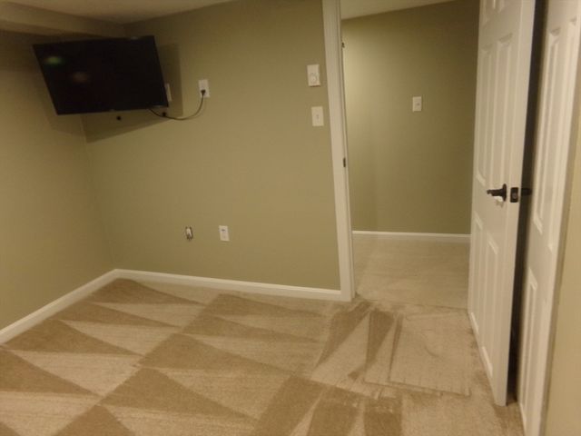 162 Middlesex Ave 1, Wilmington, MA 01887