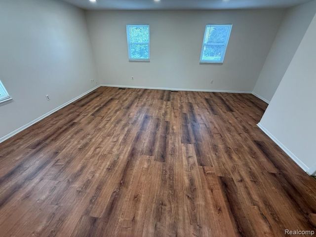 28144 Yorktown Road, Farmington, MI 48331