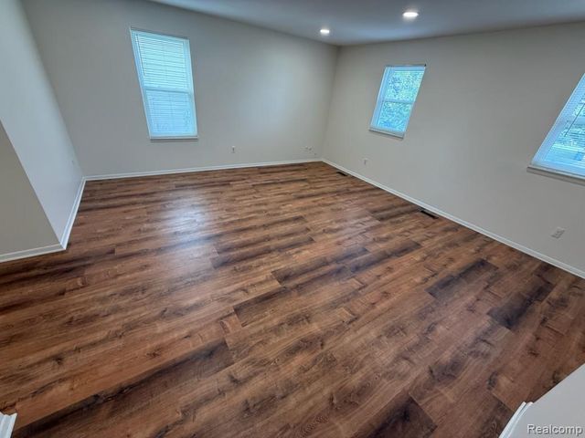 28144 Yorktown Road, Farmington, MI 48331