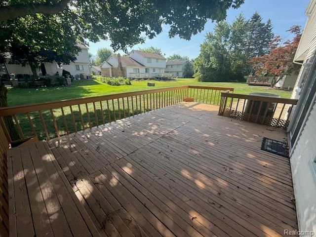 28144 Yorktown Road, Farmington, MI 48331
