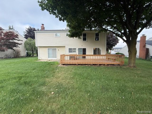 28144 Yorktown Road, Farmington, MI 48331