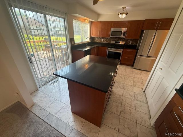 28144 Yorktown Road, Farmington, MI 48331