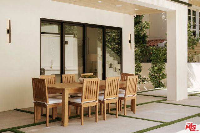 2878 Deep Canyon Drive, Beverly Hills, CA 90210