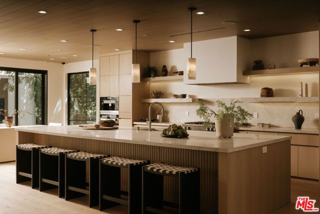 2878 Deep Canyon Drive, Beverly Hills, CA 90210