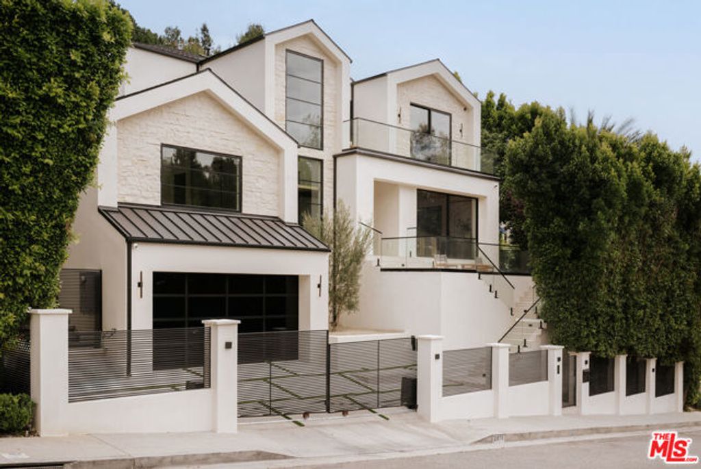 2878 Deep Canyon Drive, Beverly Hills, CA 90210