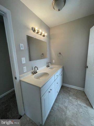 137 BALTIMORE ST, Aberdeen, MD 21001
