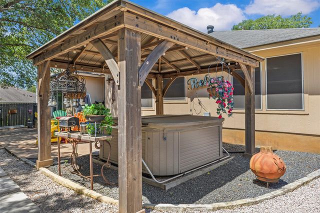 7513 Vol Walker DR, Austin, TX 78749