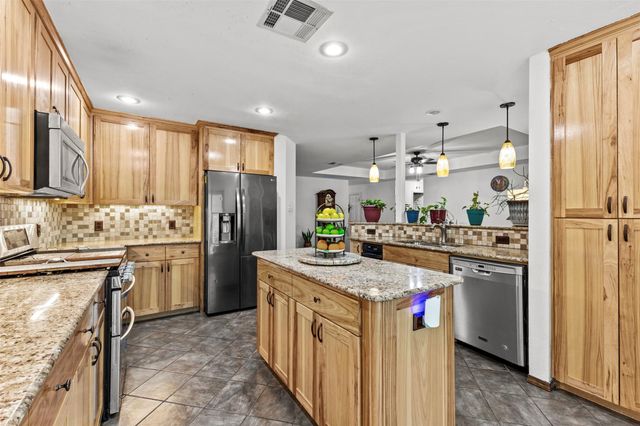 7513 Vol Walker DR, Austin, TX 78749