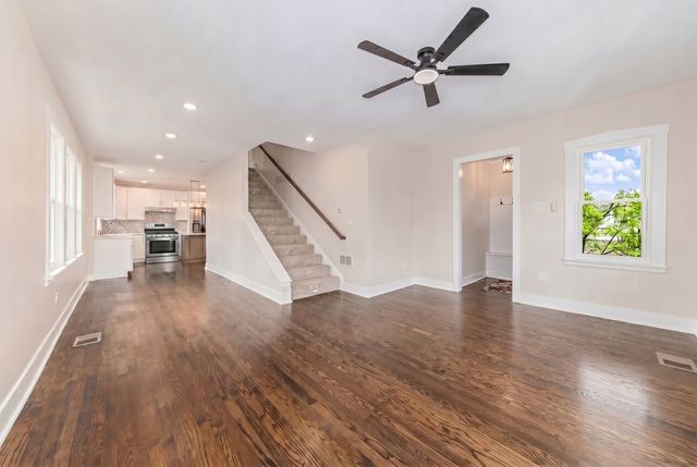 5526 N Nordica Avenue, Chicago, IL 60656