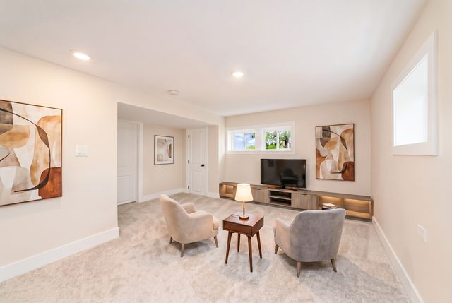 5526 N Nordica Avenue, Chicago, IL 60656