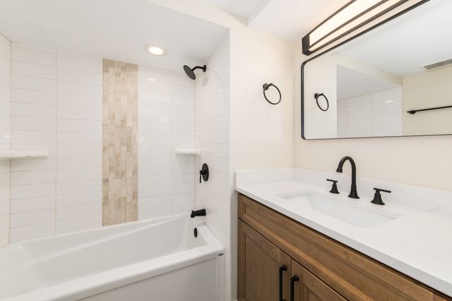 5526 N Nordica Avenue, Chicago, IL 60656