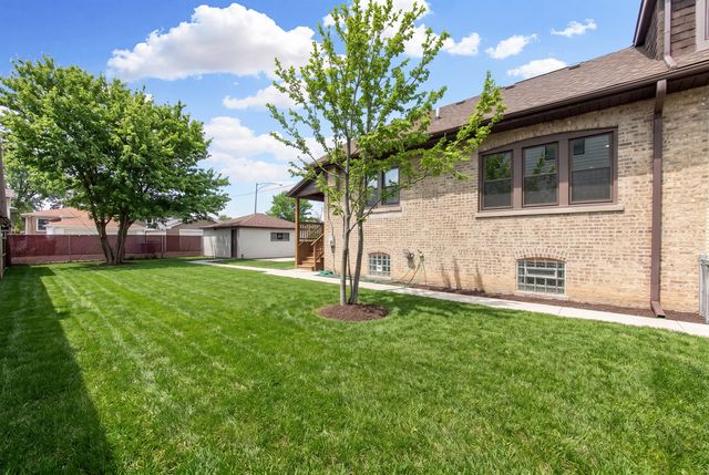 5526 N Nordica Avenue, Chicago, IL 60656