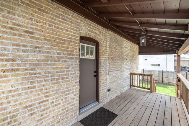5526 N Nordica Avenue, Chicago, IL 60656