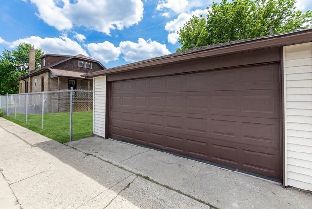 5526 N Nordica Avenue, Chicago, IL 60656