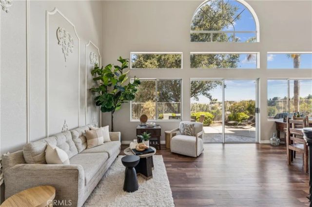 3215 Crystal Ridge Circle, Corona, CA 92882